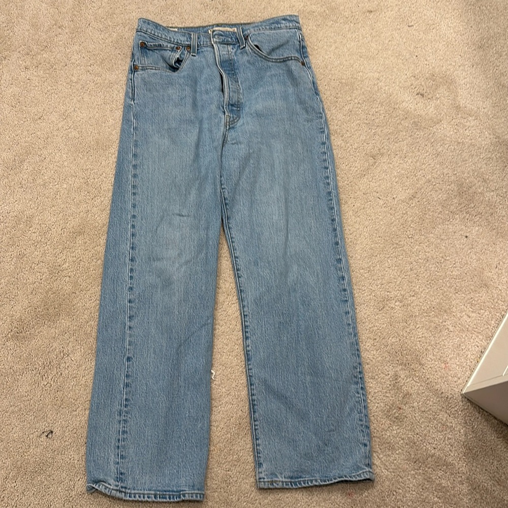 Levi’s ribcage straight leg jeans. Size 30
